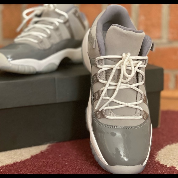 Air Jordan 11 Retro Low - Picture 1 of 4